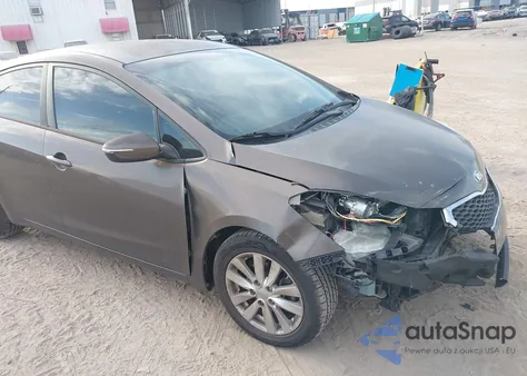 2015 Kia Forte Lx z USA, uszkodzony, nr VIN KNAFX4A62F5333017